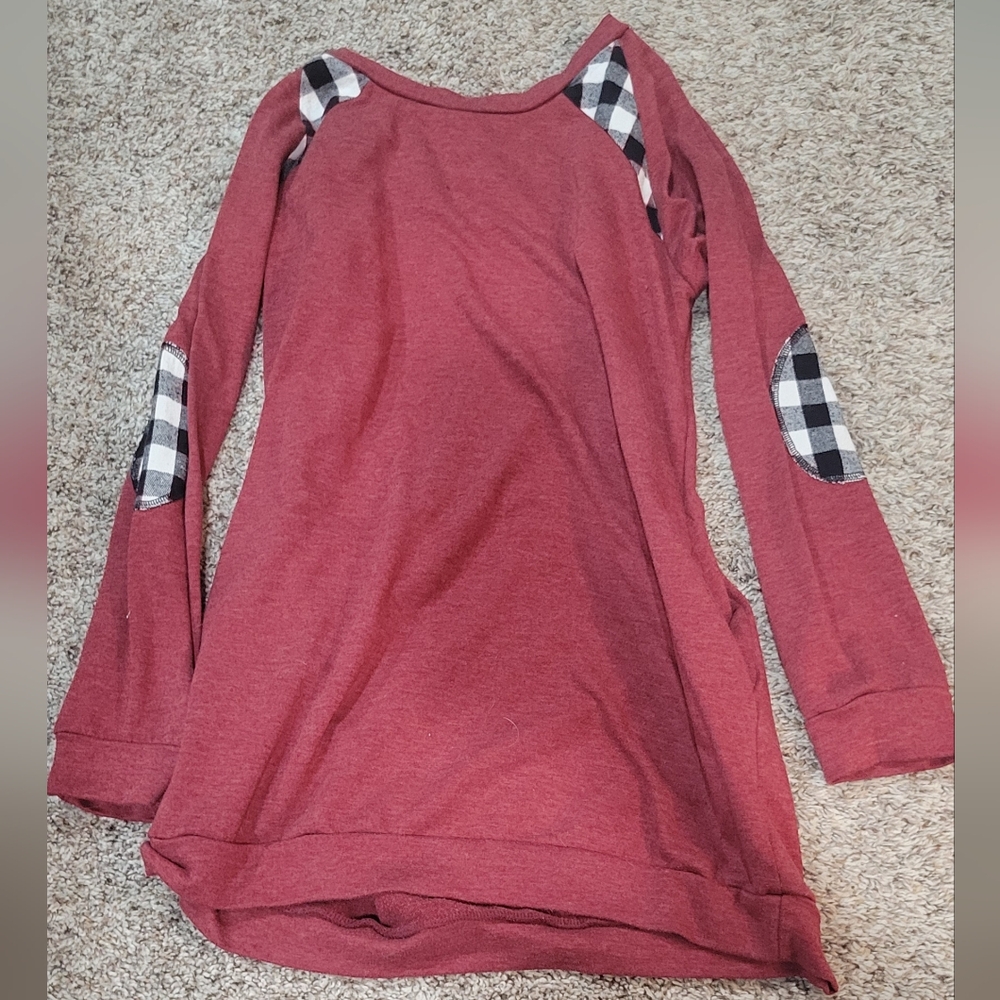 Dark red tunic with plaid accents